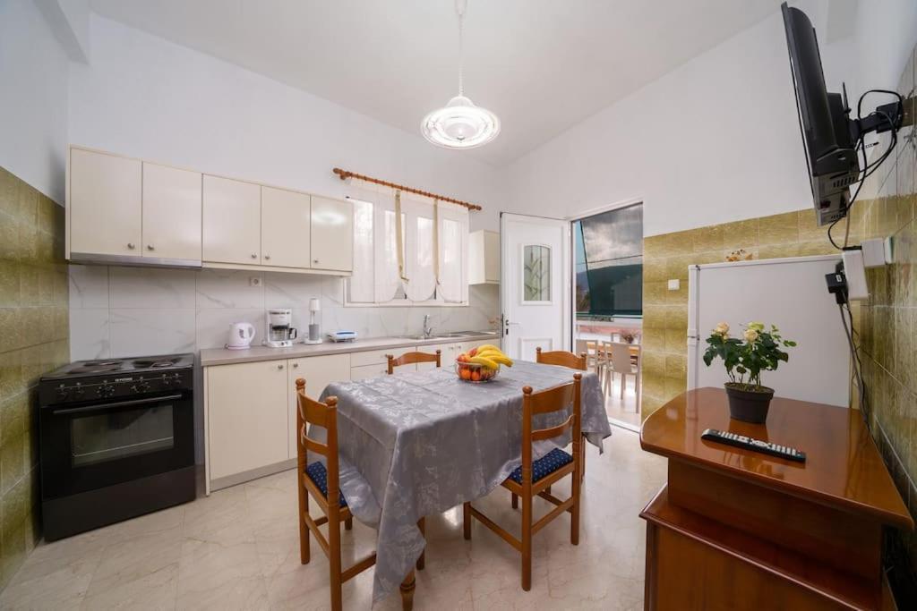 Vasilakis Apartment Sami  Buitenkant foto